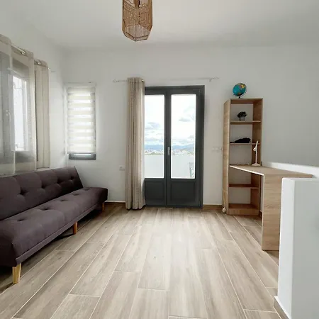 Sorokos House Semesterbostad *